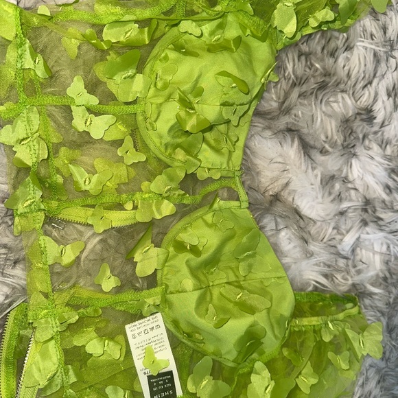 Crop top - Picture 7 of 7